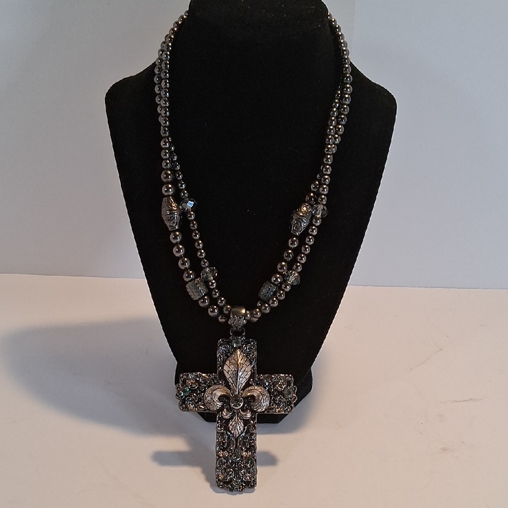 Ornate Fleur'de Lis Cross Statement Necklace  -- Excellent Condition !!